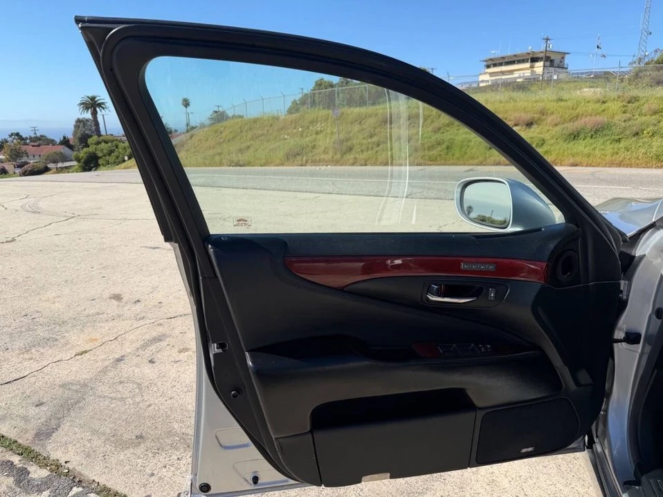 2008 Lexus LS 4th Gen - Image 14 of 20