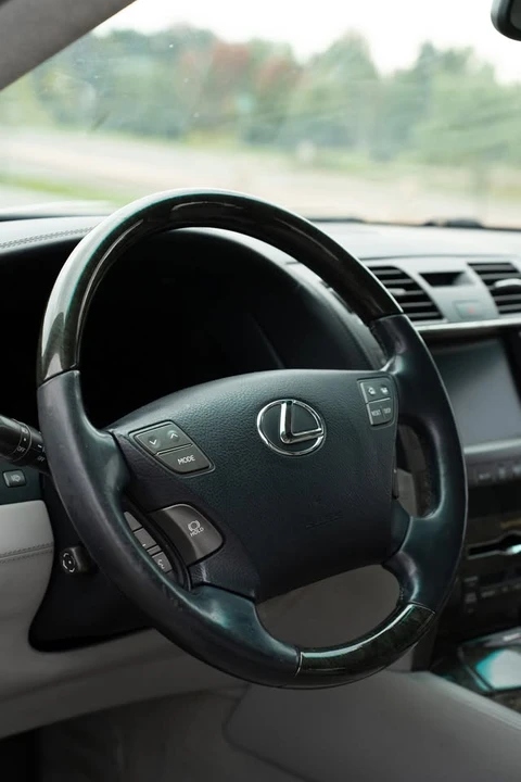 2008 Lexus LS 4th Gen - Image 4 of 20