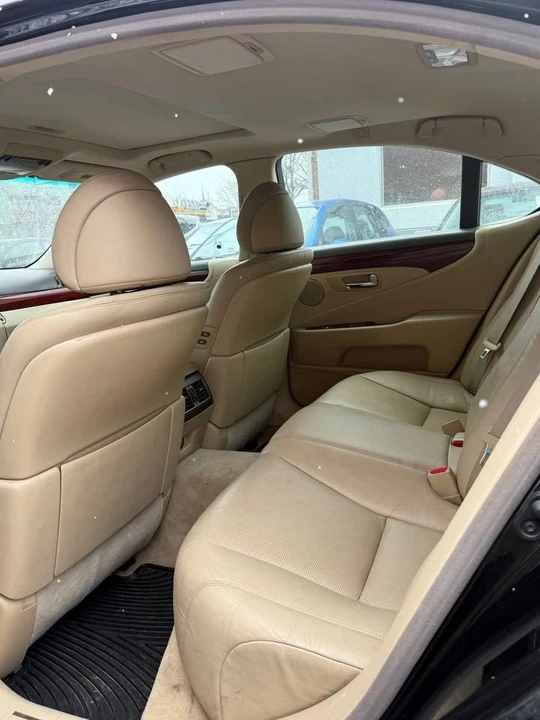 2008 Lexus LS 4th Gen - Image 10 of 11