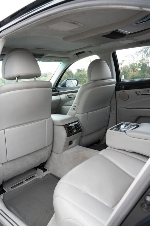 2008 Lexus LS 4th Gen - Image 18 of 20