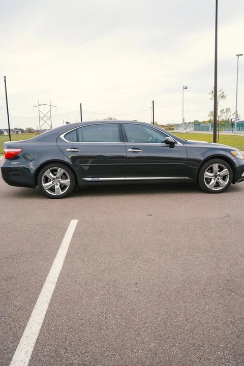 2008 Lexus LS 4th Gen - Image 13 of 20