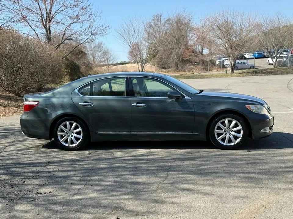 2008 Lexus LS 4th Gen - Image 3 of 3