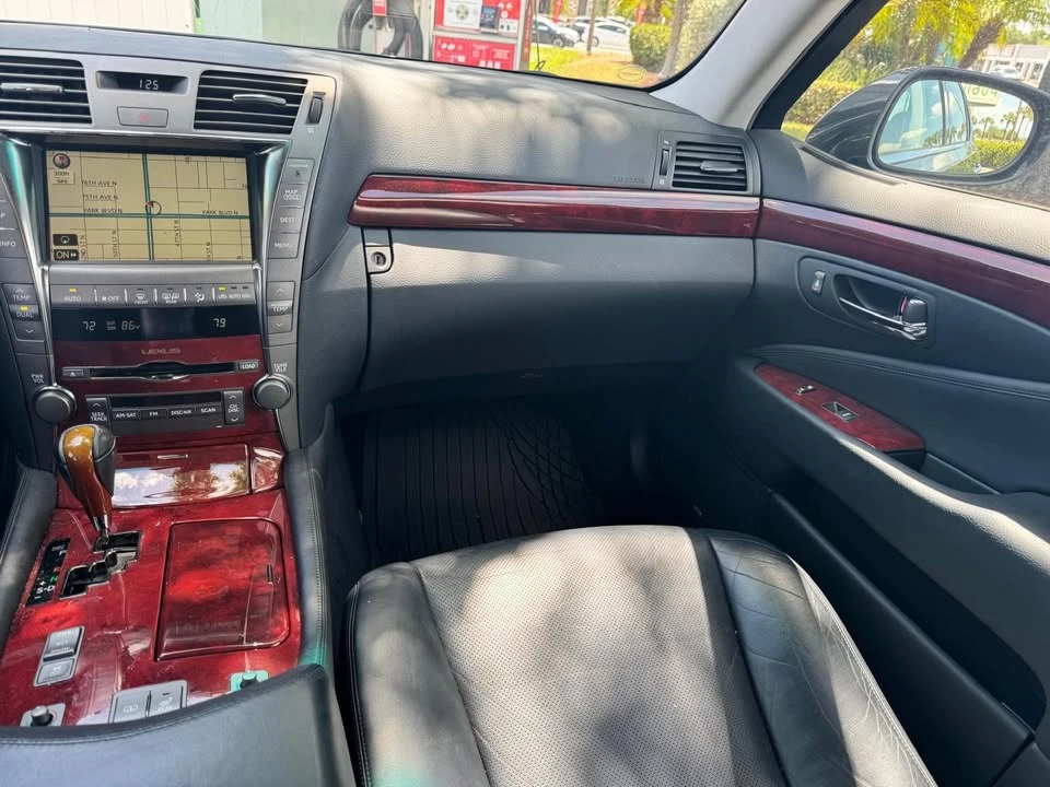 2008 Lexus LS 4th Gen - Image 11 of 15
