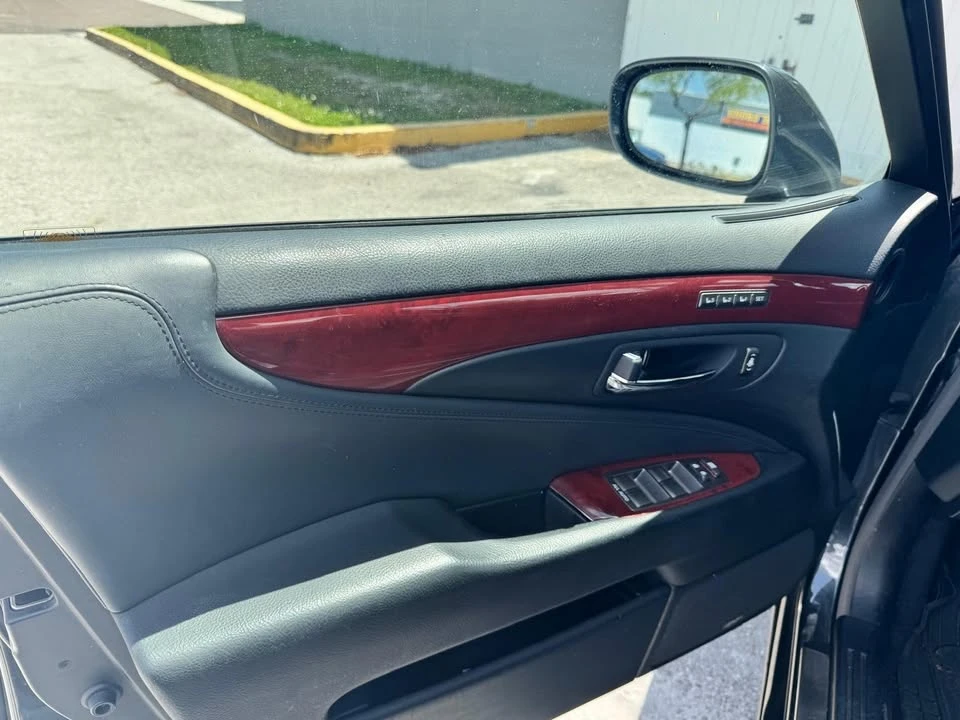 2008 Lexus LS 4th Gen - Image 12 of 15