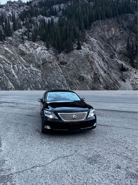 2008 Lexus LS 4th Gen - Image 2 of 10