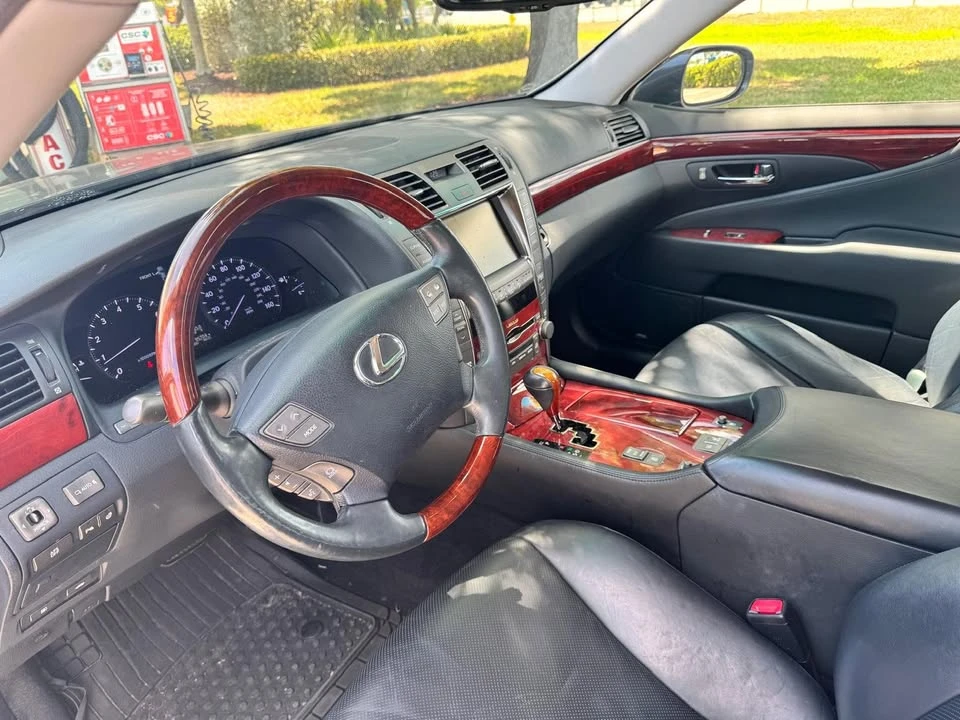 2008 Lexus LS 4th Gen - Image 13 of 15