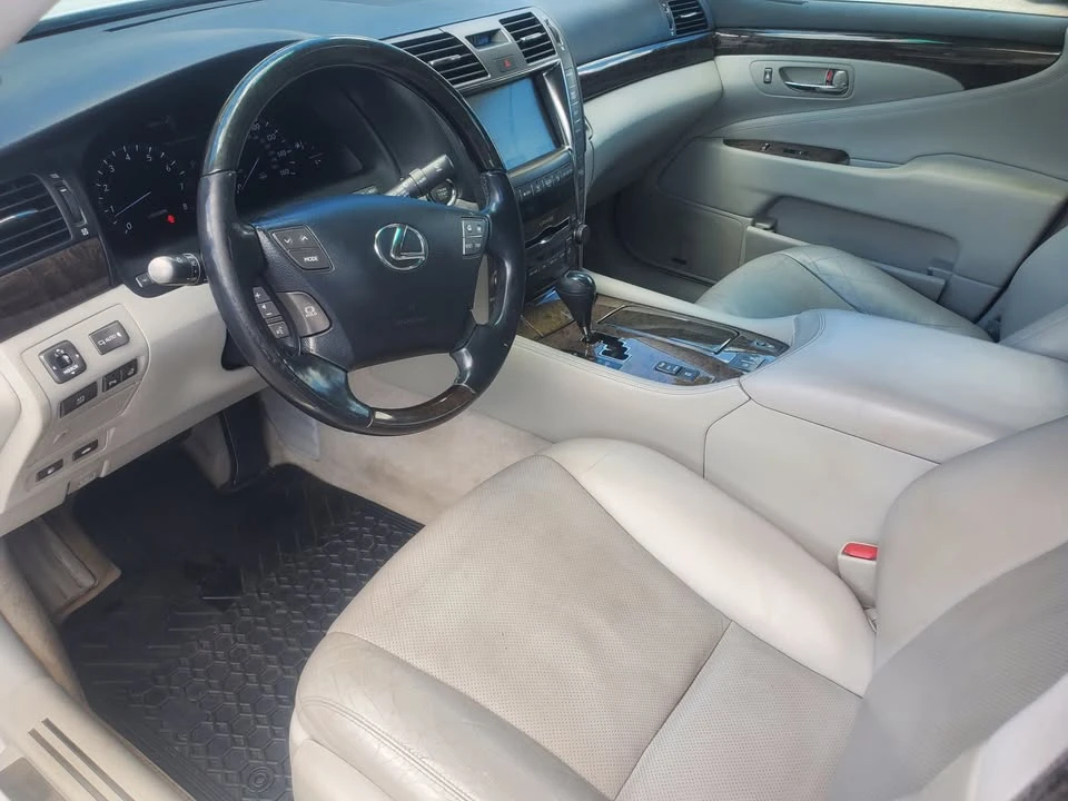 2008 Lexus LS 4th Gen - Image 2 of 3