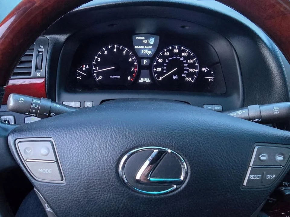 2008 Lexus LS 4th Gen - Image 18 of 20