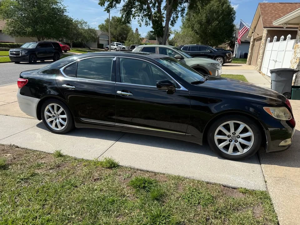 2008 Lexus LS 4th Gen - Image 4 of 9