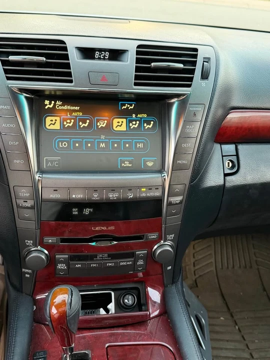 2008 Lexus LS 4th Gen - Image 8 of 13