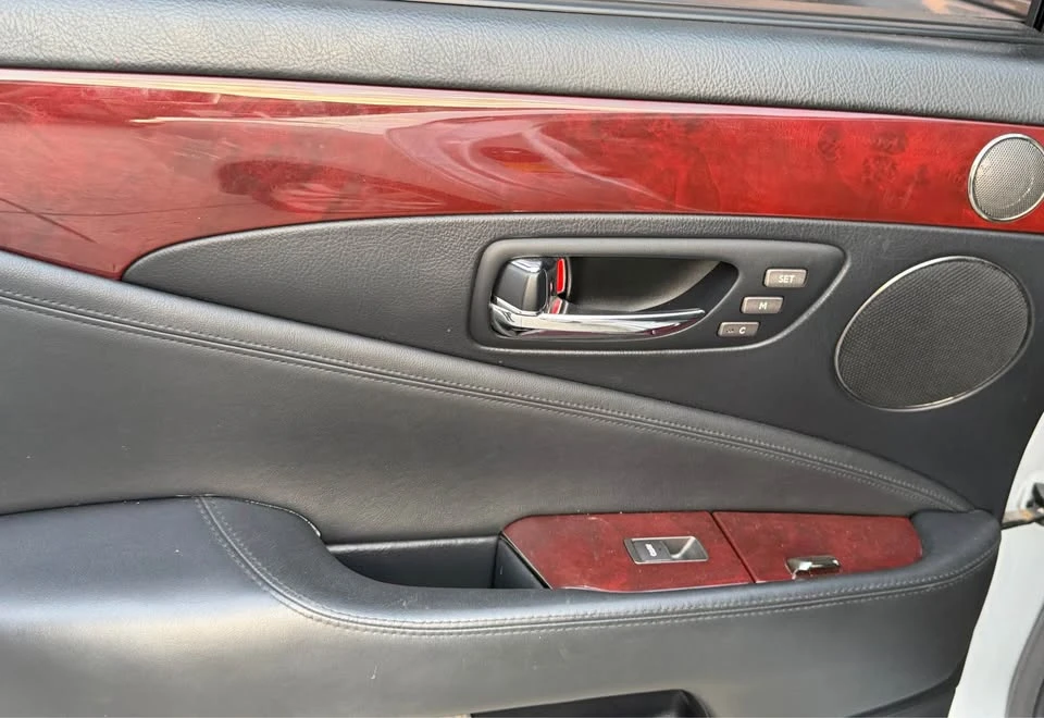 2008 Lexus LS 4th Gen - Image 13 of 13