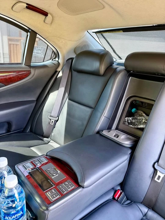 2008 Lexus LS 4th Gen - Image 13 of 14