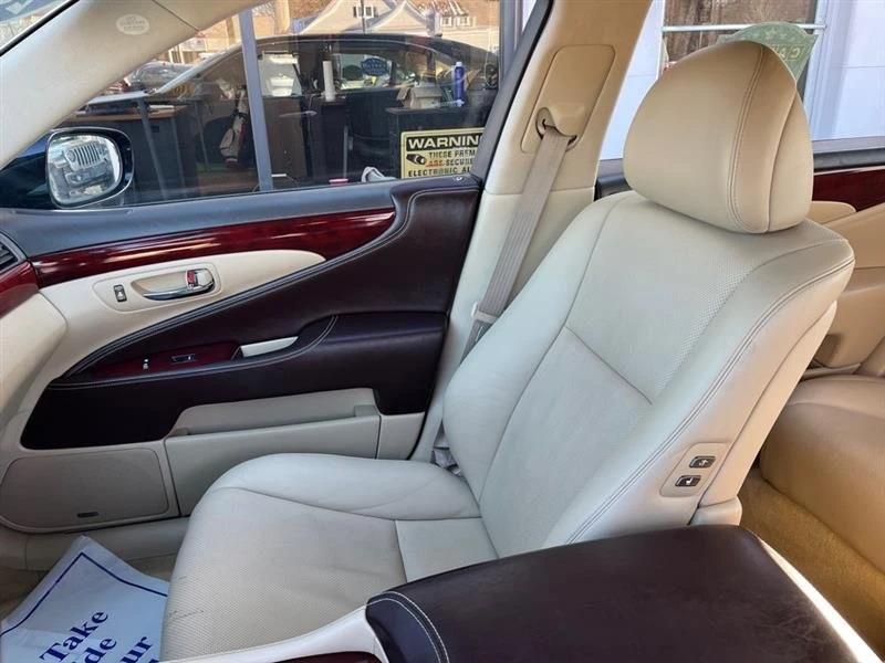 2008 Lexus LS 4th Gen - Image 11 of 19