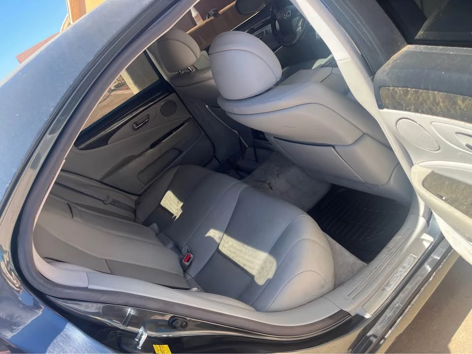 2008 Lexus LS 4th Gen - Image 9 of 13