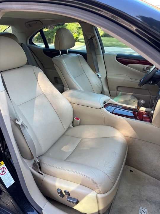 2008 Lexus LS 4th Gen - Image 10 of 12