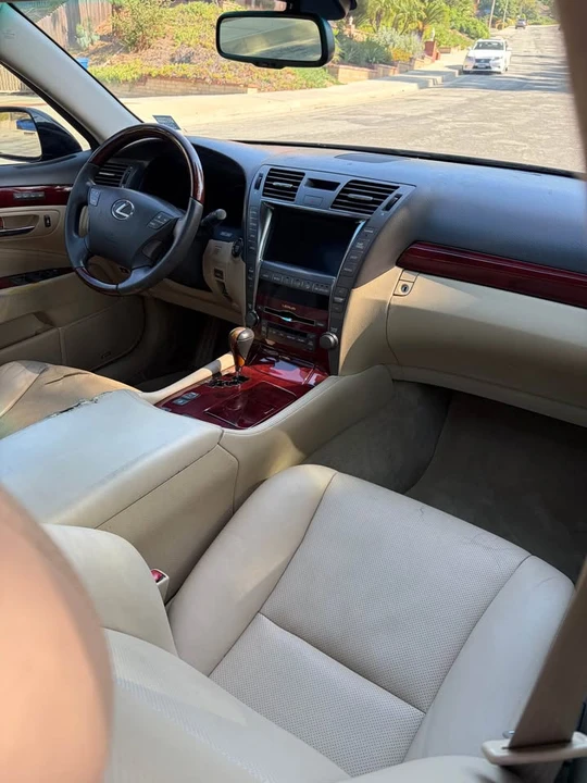 2008 Lexus LS 4th Gen - Image 9 of 12