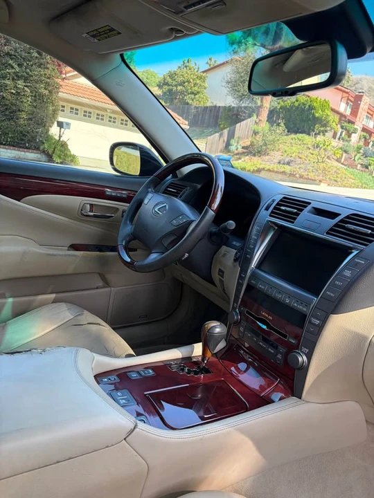 2008 Lexus LS 4th Gen - Image 11 of 12