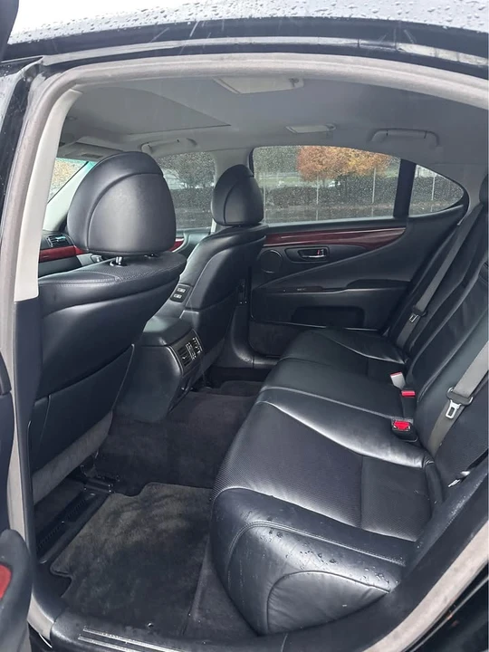 2008 Lexus LS 4th Gen - Image 16 of 20