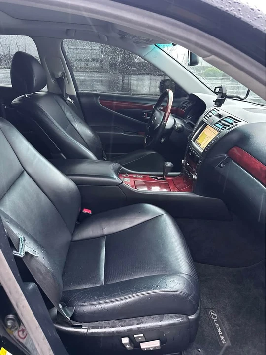 2008 Lexus LS 4th Gen - Image 15 of 20