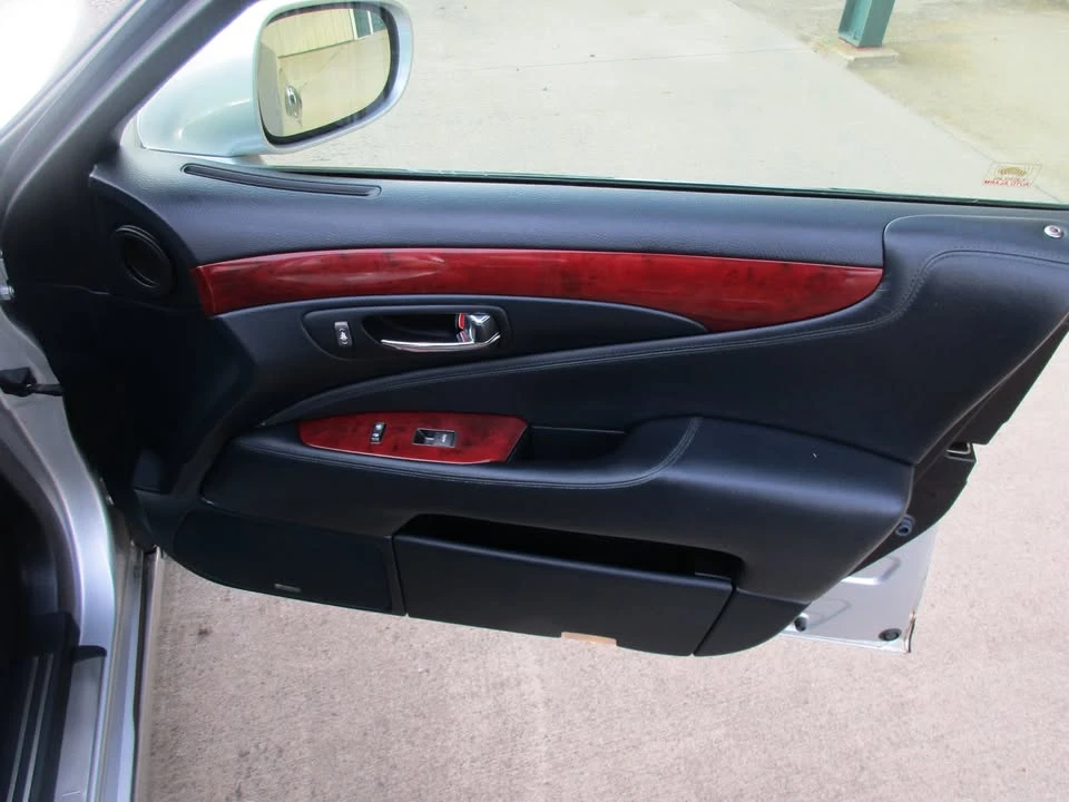 2008 Lexus LS 4th Gen - Image 12 of 17