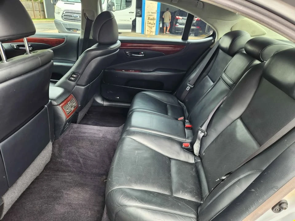 2008 Lexus LS 4th Gen - Image 10 of 16