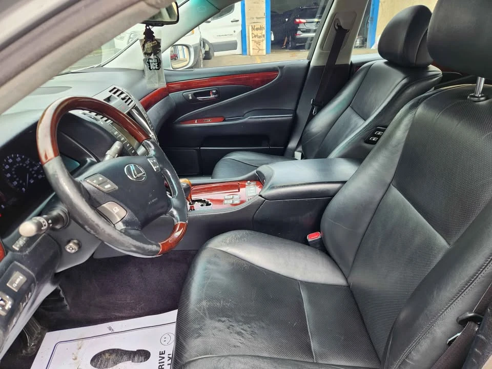 2008 Lexus LS 4th Gen - Image 13 of 16