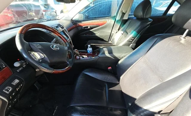 2008 Lexus LS 4th Gen - Image 6 of 13