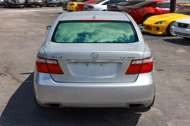 2008 Lexus LS 4th Gen - Image 9 of 19
