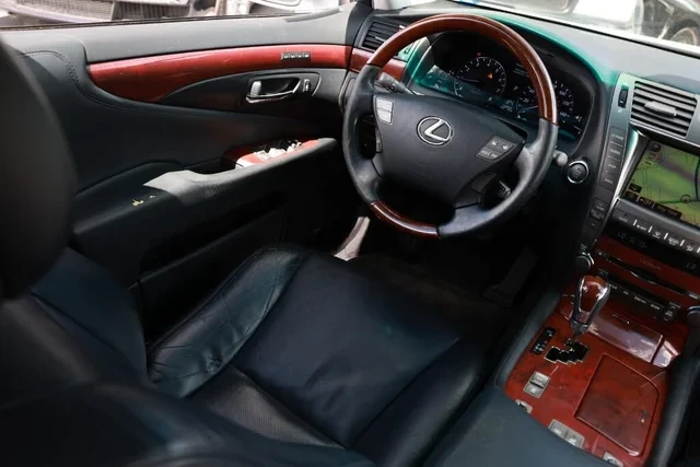 2008 Lexus LS 4th Gen - Image 19 of 19