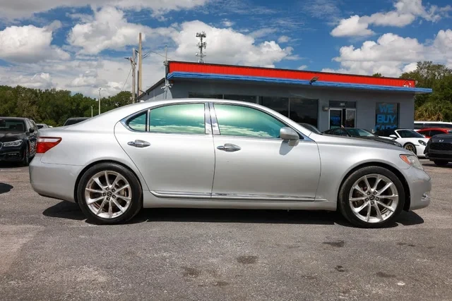 2008 Lexus LS 4th Gen - Image 13 of 19