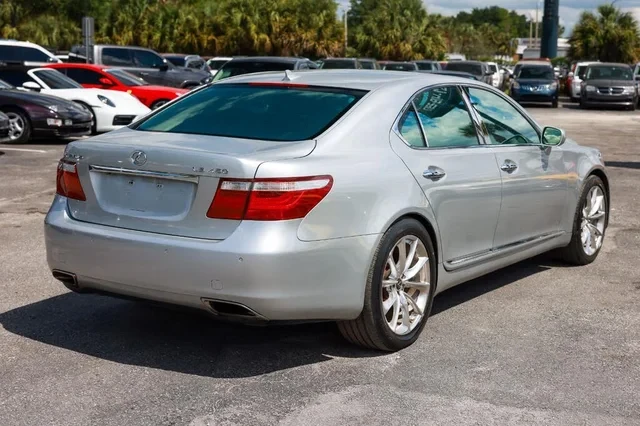 2008 Lexus LS 4th Gen - Image 11 of 19