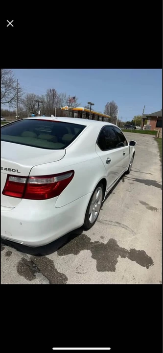 2008 Lexus LS 3rd Gen - Image 5 of 10