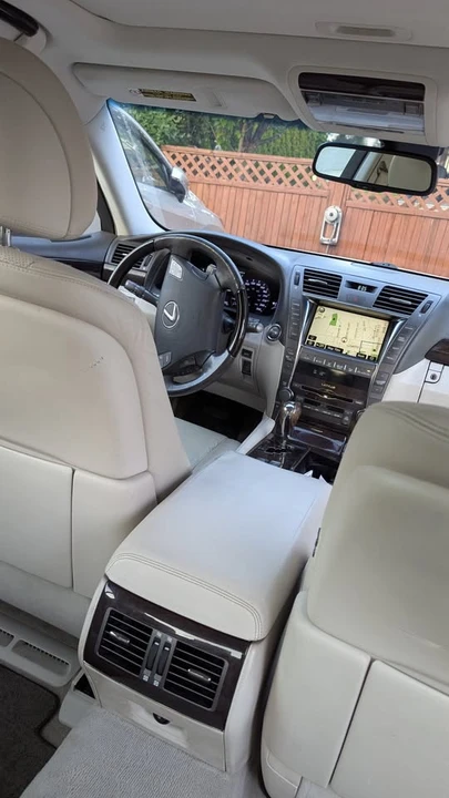 2008 Lexus LS 4th Gen - Image 10 of 13