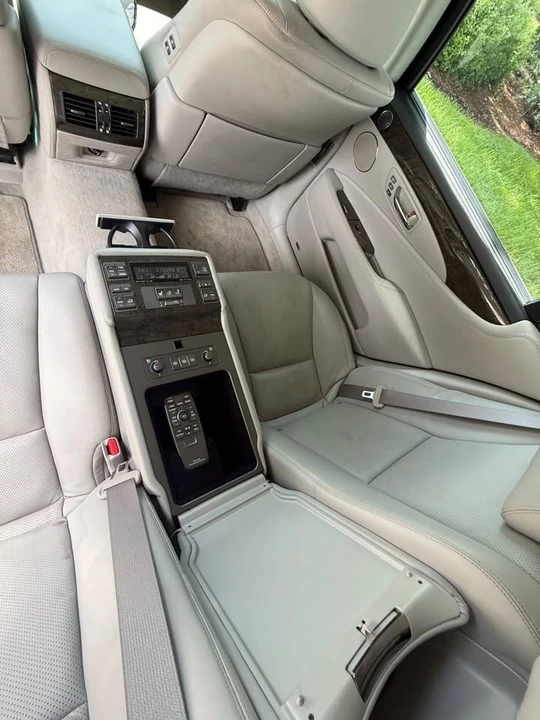 2008 Lexus LS 4th Gen - Image 5 of 20