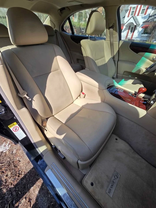 2008 Lexus LS 4th Gen - Image 10 of 20