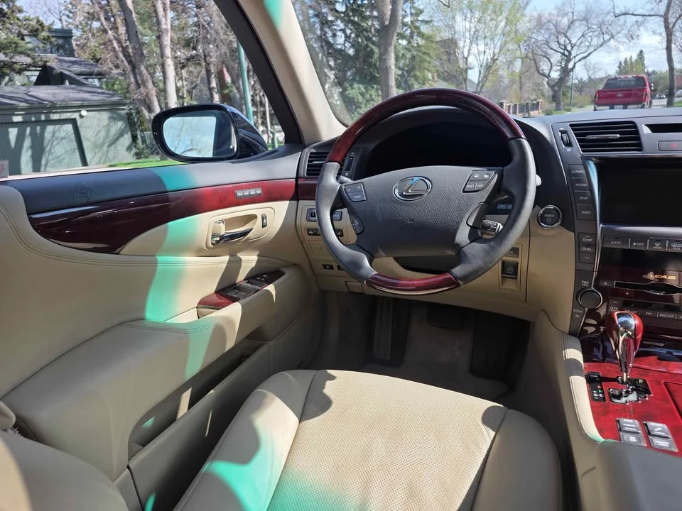 2008 Lexus LS 4th Gen - Image 11 of 20