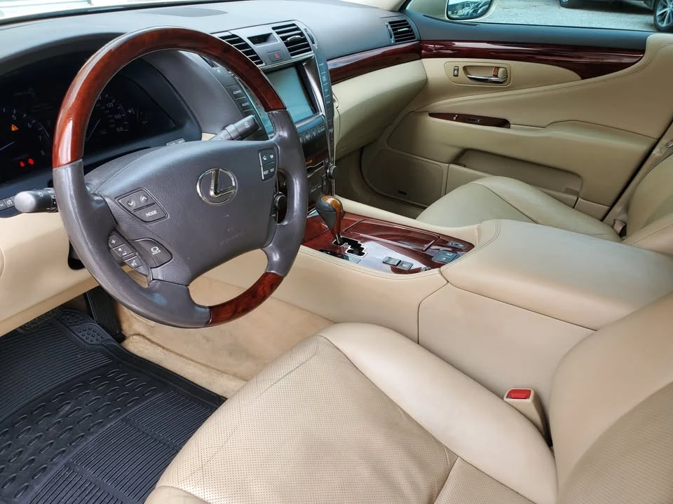 2008 Lexus LS 4th Gen - Image 2 of 3