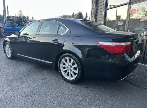 2008 Lexus LS 4th Gen - Image 7 of 20