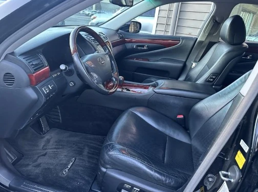2008 Lexus LS 4th Gen - Image 10 of 20