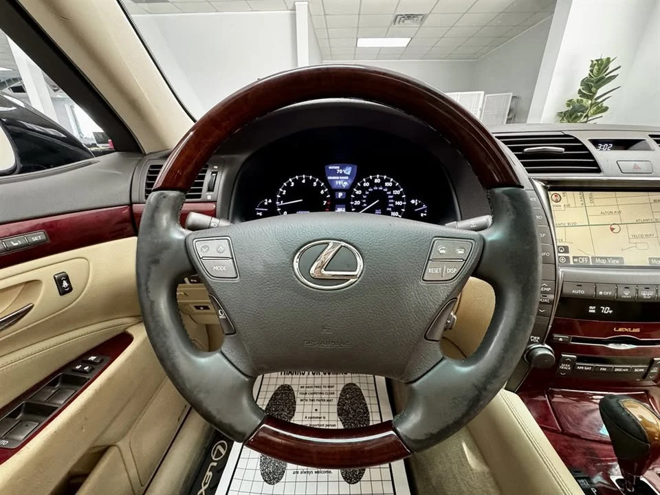 2008 Lexus LS 4th Gen - Image 16 of 20