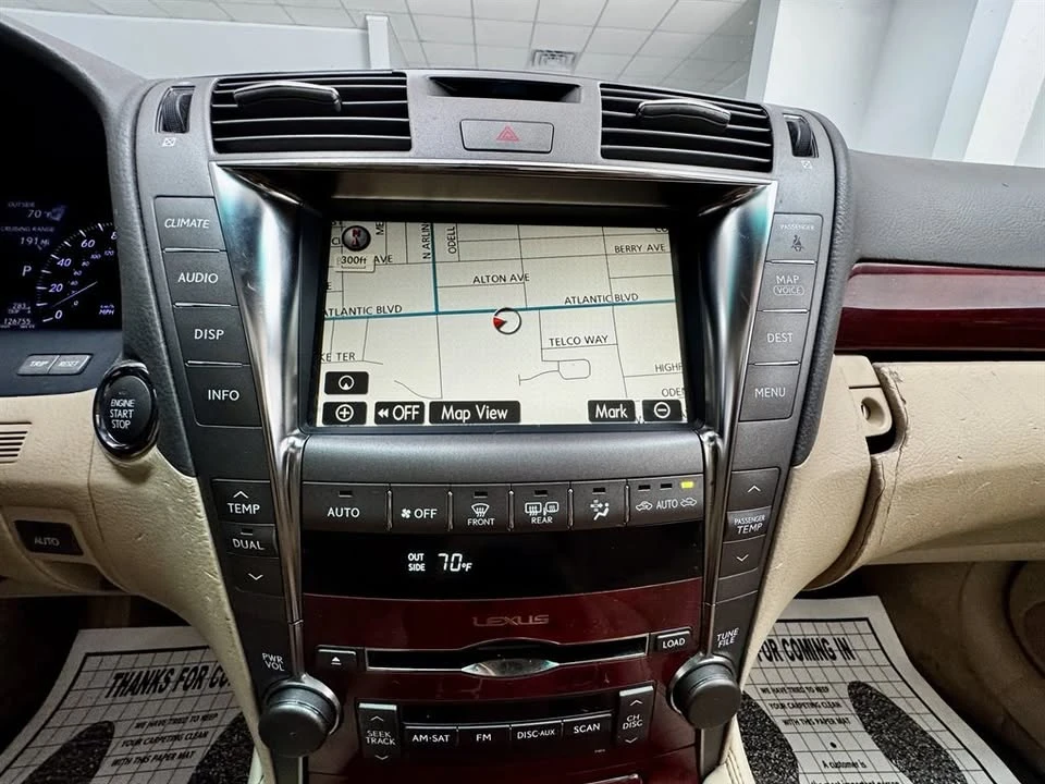 2008 Lexus LS 4th Gen - Image 17 of 20