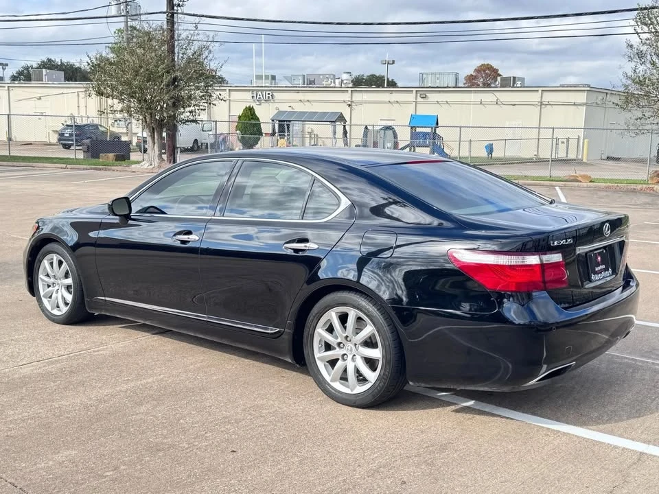 2008 Lexus LS 4th Gen - Image 10 of 20