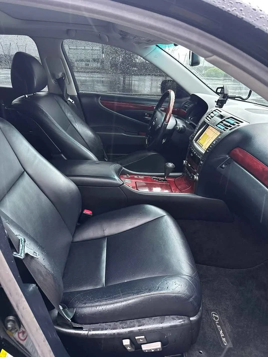 2008 Lexus LS 4th Gen - Image 17 of 20