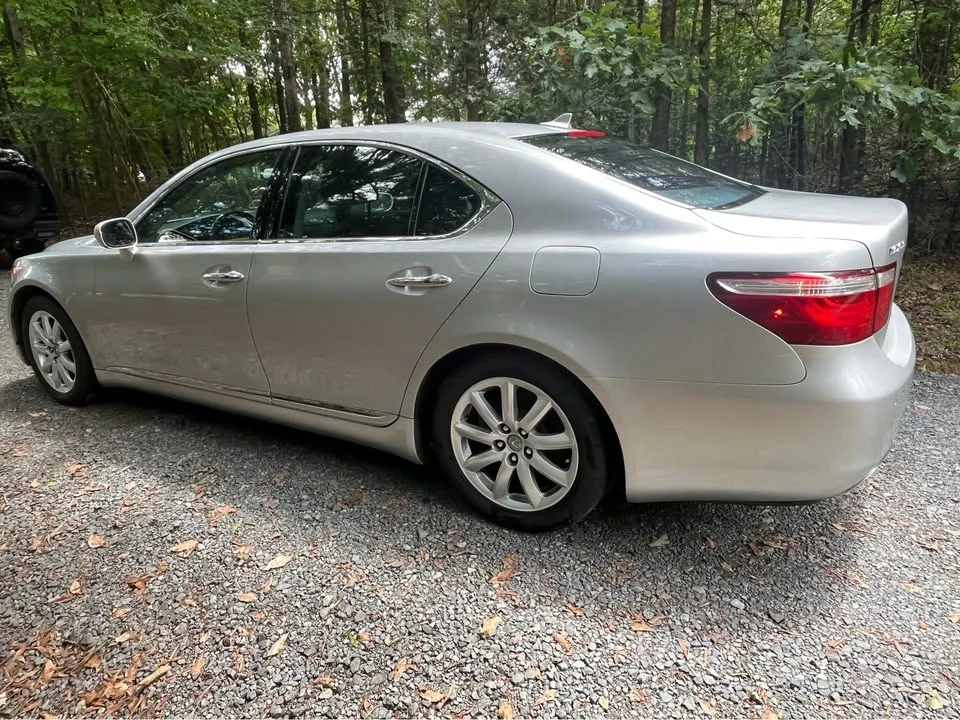 2008 Lexus LS 4th Gen - Image 7 of 14