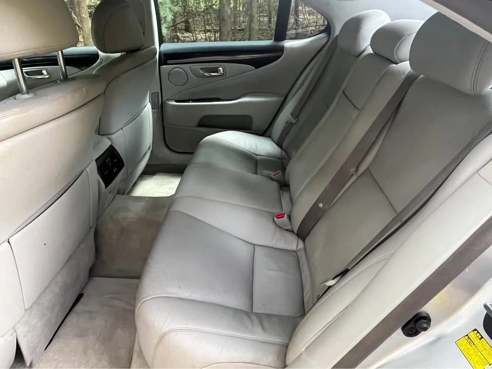 2008 Lexus LS 4th Gen - Image 9 of 14