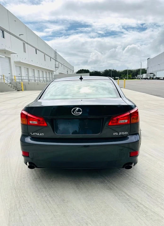 2008 Lexus LS 4th Gen - Image 5 of 13