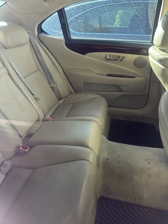 2008 Lexus LS 4th Gen - Image 3 of 4