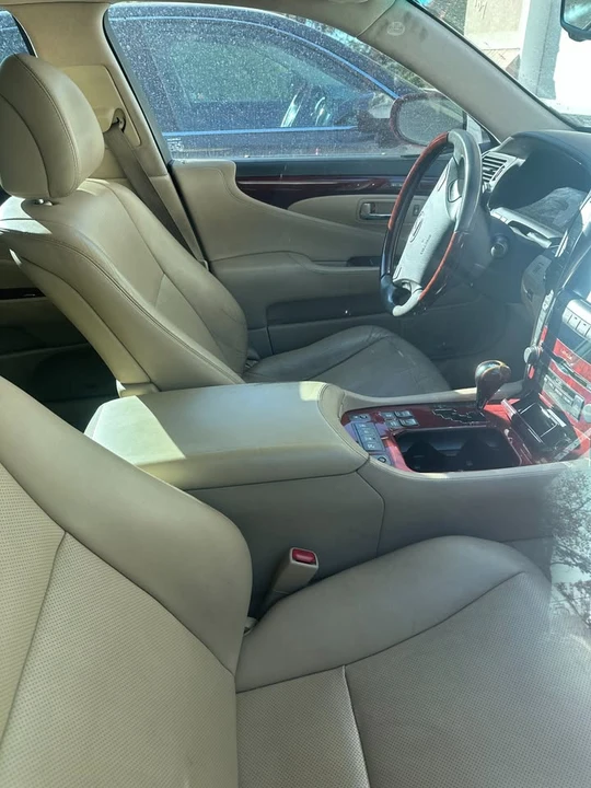 2008 Lexus LS 4th Gen - Image 4 of 4