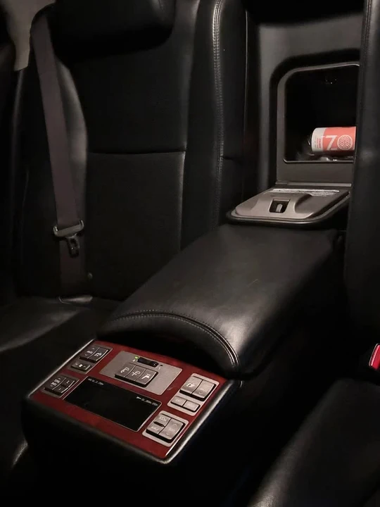 2008 Lexus LS 4th Gen - Image 4 of 8