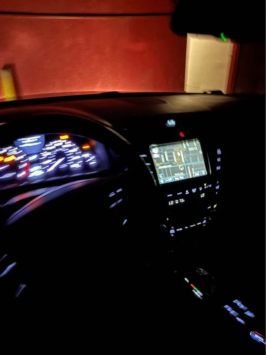 2008 Lexus LS 4th Gen - Image 6 of 8
